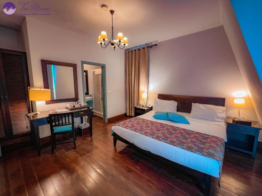 Via Mina Hotel